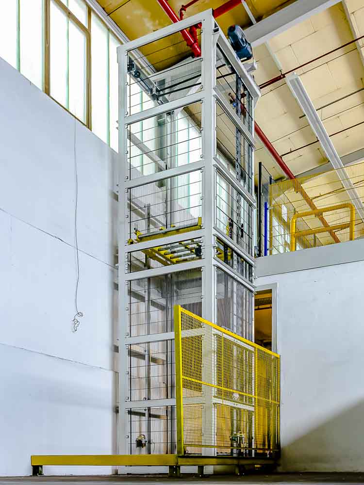 Der-Vertikalfoerderer-bieten-einen-maximalen-ROI-bei-geringen-Kosten-und-einem-automatischem-Betrieb-der-Foerderanlage